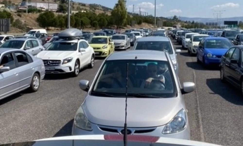 Τριήμερο Αγίου Πνεύματος: Αυξημένη η κίνηση στα διόδια Ελευσίνας